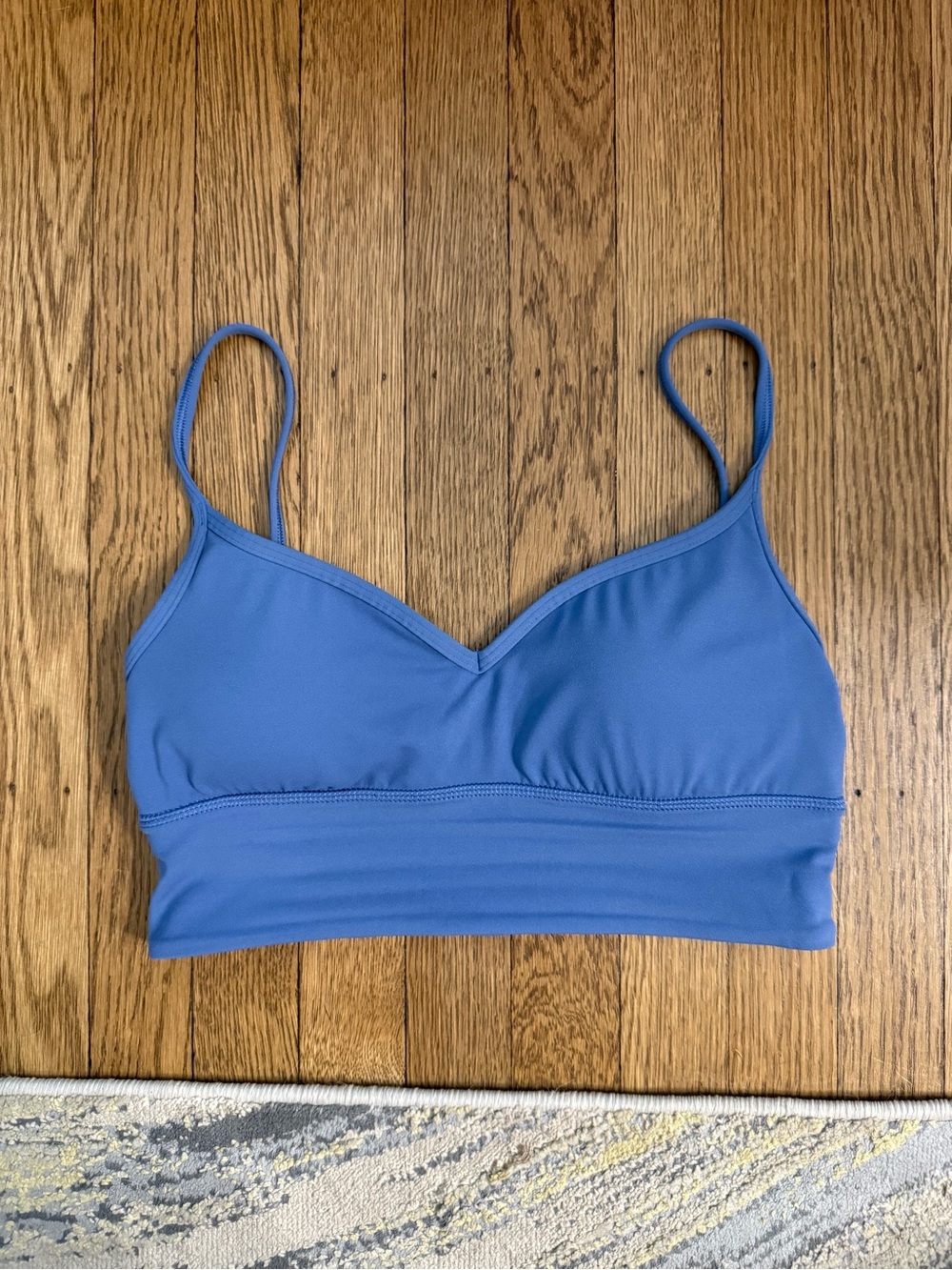 Womens Lululemon sports bra